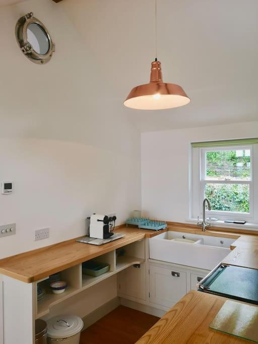 The Little Post House. A Perfect Village Retreat, With Stunning Views. Boscastle Buitenkant foto